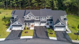 19 Lily Pond Ln, Unit 2 in Lexington, MA - Building Photo
