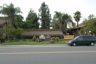 Colonia Del Sol Apartments in Fresno, CA - Building Photo - Building Photo