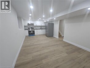 43 Patterson Ave in Brantford, ON - Building Photo - Building Photo