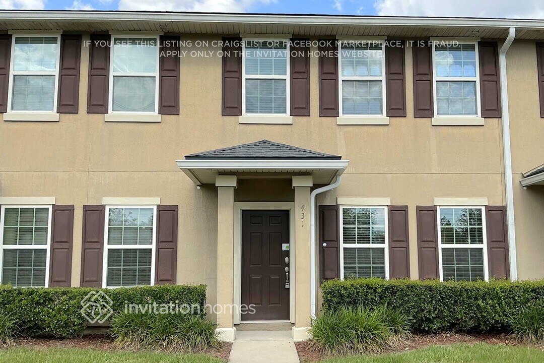 431 Oasis Ln in Orange Park, FL - Building Photo