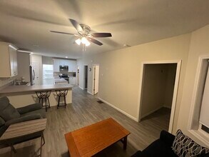 12 Selkirk St, Unit #1 in Pawtucket, RI - Building Photo - Building Photo