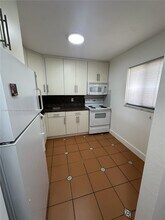 7703 Camino Real in South Miami, FL - Building Photo - Building Photo