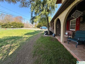 1170 Oakhurst Dr in Slatington, PA - Building Photo - Building Photo