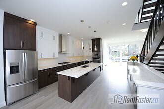 1922-1932 32 Ave SW in Calgary, AB - Building Photo - Building Photo