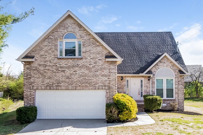 property at 412 Shadowood Dr