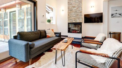 101 S Manor Dr in White Plains, NY - Building Photo - Building Photo