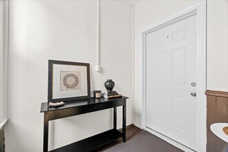 2338 W 18th Pl, Unit Unit 2 in Chicago, IL - Building Photo - Building Photo