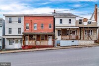 134 1/2 W Spruce St photo'