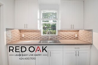 2928 S Halldale Ave in Los Angeles, CA - Building Photo - Building Photo