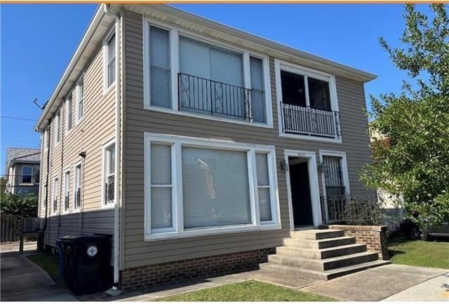 property at 4222 Vincennes Pl
