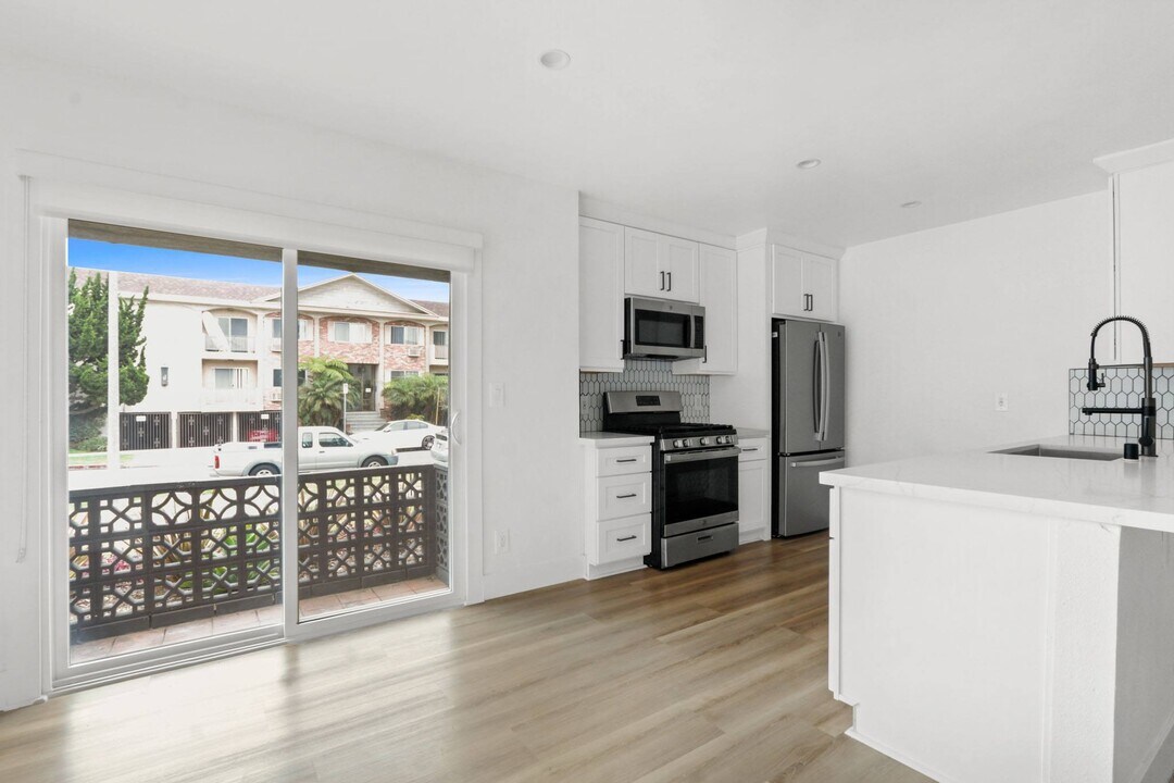 3666 Cardiff in Los Angeles, CA - Building Photo
