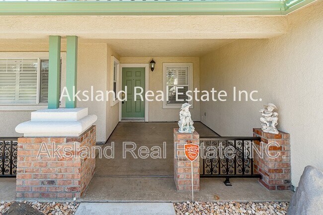 1016 Schedeck St in Manteca, CA - Building Photo - Building Photo