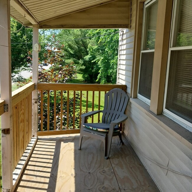 1461 CT-85 in Montville, CT - Building Photo - Building Photo