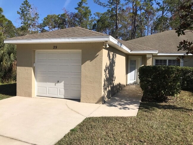 29 Pony Ln in Palm Coast, FL - Building Photo - Building Photo