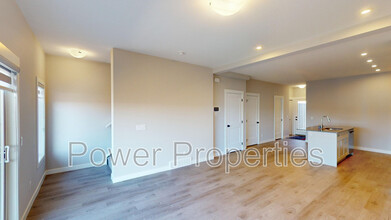 55-3155 Lucas Way NW in Calgary, AB - Building Photo - Building Photo