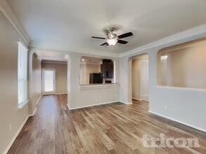 10019 Placid Bay in San Antonio, TX - Foto de edificio - Building Photo