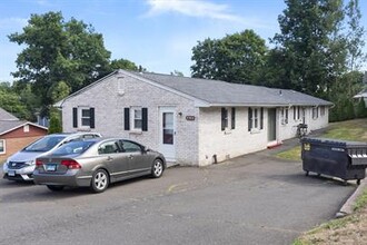 7-11 Elm Hill Dr, Unit 11 in Wallingford, CT - Building Photo - Building Photo