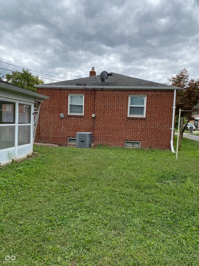 261 S Sheridan Ave in Indianapolis, IN - Building Photo - Building Photo