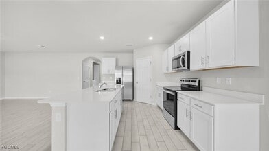 1327 SE 16th Pl in Cape Coral, FL - Building Photo - Building Photo