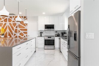 21230 NE 25th Ct in Miami, FL - Building Photo - Building Photo