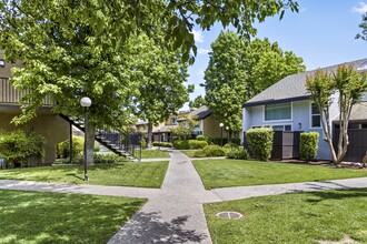 325 Standiford Ave in Modesto, CA - Building Photo - Building Photo