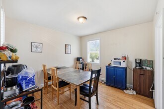 7211 Dartmouth Ave in College Park, MD - Foto de edificio - Building Photo