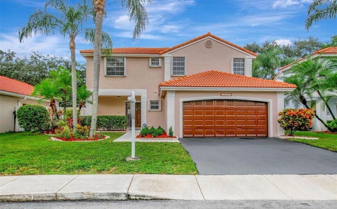 12672 NW 11th Ct in Sunrise, FL - Building Photo