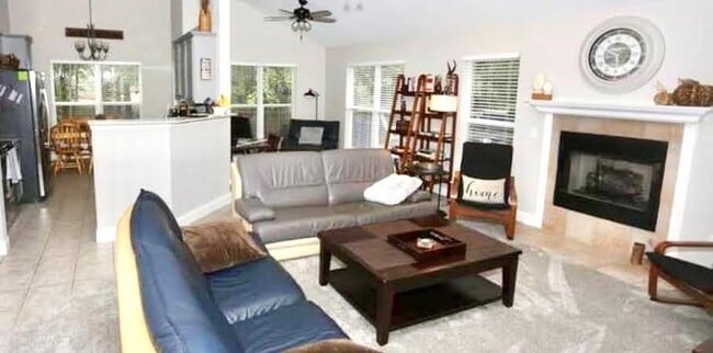 property at 15 Rillington Dr