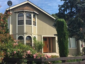 832 loadstone court in Rohnert Park, CA - Building Photo