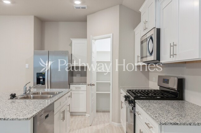 9448 Golden Tree Ave in Fort Worth, TX - Building Photo - Building Photo