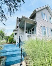 40 Duane St in East Greenwich, RI - Building Photo - Building Photo