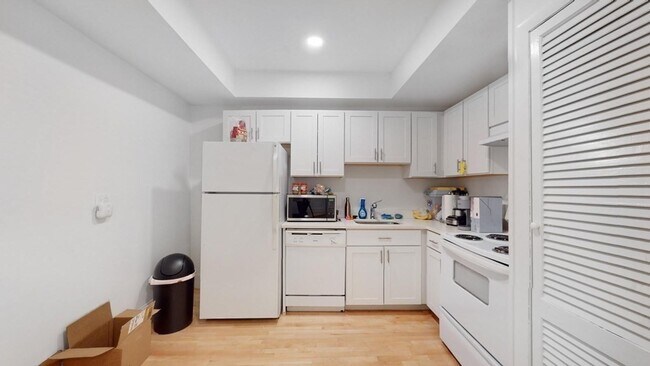 92 Marlborough St in Boston, MA - Building Photo - Building Photo