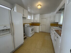 3040 Lakimau St in Honolulu, HI - Building Photo - Building Photo