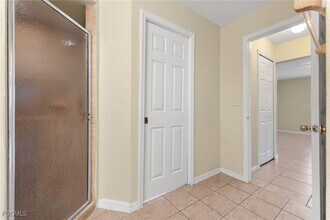 3733 16th St W in Lehigh Acres, FL - Foto de edificio - Building Photo