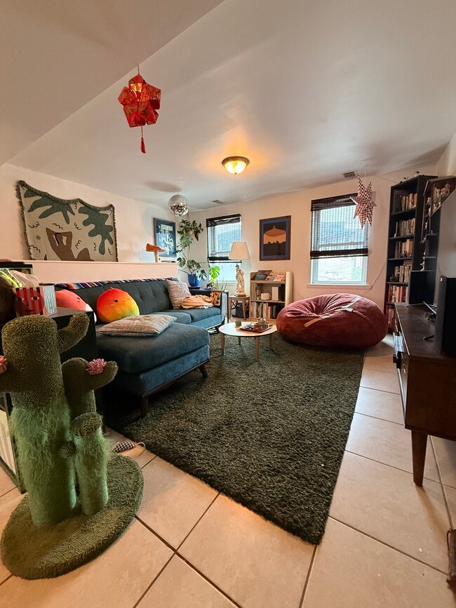 155 W Girard Ave, Unit 3