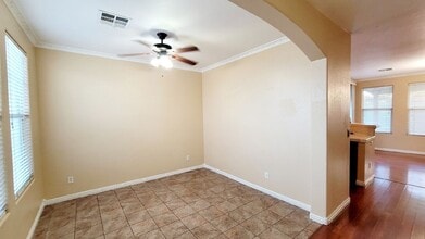 4947 Droubay Dr in Las Vegas, NV - Building Photo - Building Photo