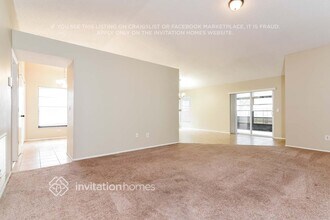 11001 Kenbrook Dr in Riverview, FL - Foto de edificio - Building Photo