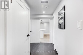 16 Boem Ave in Toronto, ON - Building Photo - Building Photo