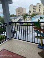 201 10th St N in Jacksonville Beach, FL - Building Photo