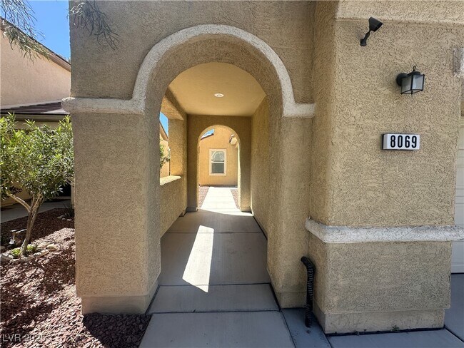 8069 Celina Hills St in Las Vegas, NV - Building Photo - Building Photo