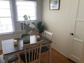 978 Hancock Ave, Unit 978.25 in West Hollywood, CA - Building Photo - Building Photo