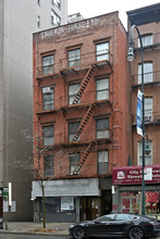 149 W 14th St in New York, NY - Building Photo - Primary Photo