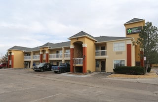 Furnished Studio - Aurora