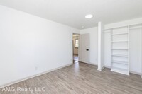 634 Woodburn Dr photo'