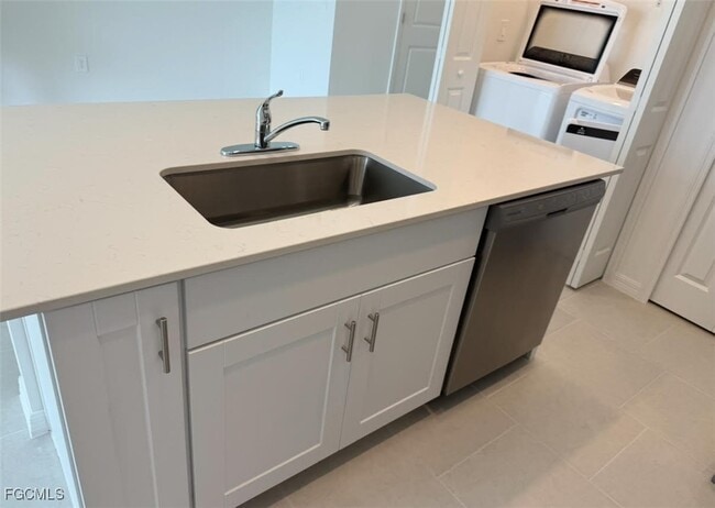 4230 Caterina Ct in North Fort Myers, FL - Building Photo - Building Photo
