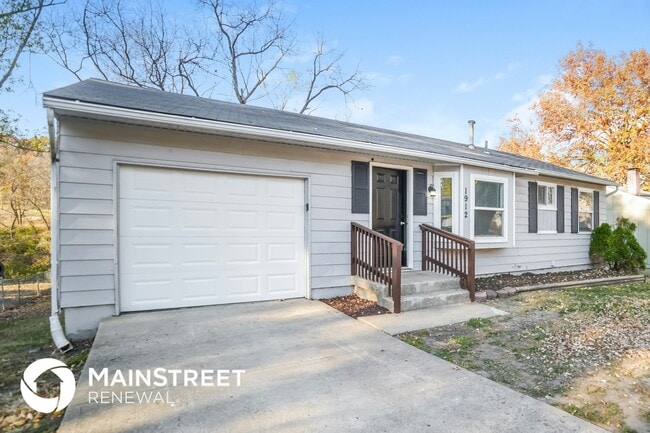 property at 1912 Belmont Blvd