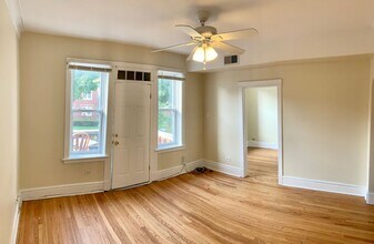 4847 W Hutchinson St in Chicago, IL - Building Photo - Building Photo