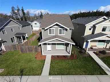 1642 NW 5th Ave in Oak Harbor, WA - Building Photo - Building Photo