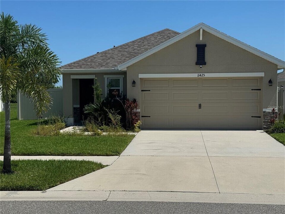 11425 Stone Pine St in Riverview, FL - Building Photo