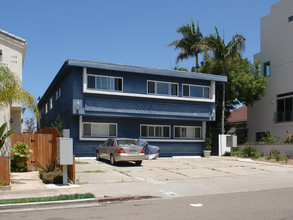 1464 Essex St in San Diego, CA - Building Photo - Building Photo